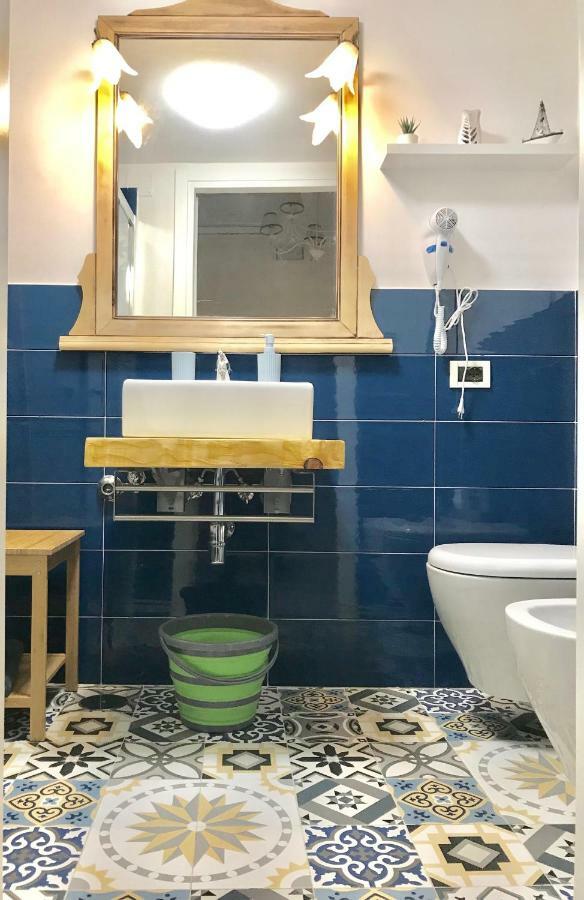 شقة La Casa Di Hoby نابولي المظهر الخارجي الصورة